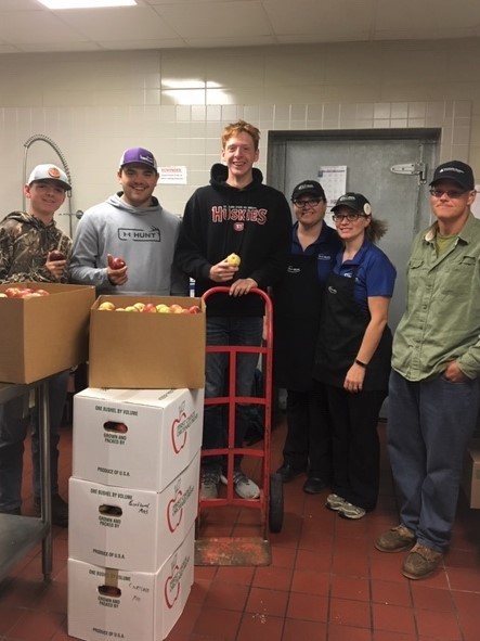 Carlson's Apple Orchard delivers apples to Kimball Schools.  The Great Apple Crunch is Thursday, October 10th in honor of National Farm to School Month.